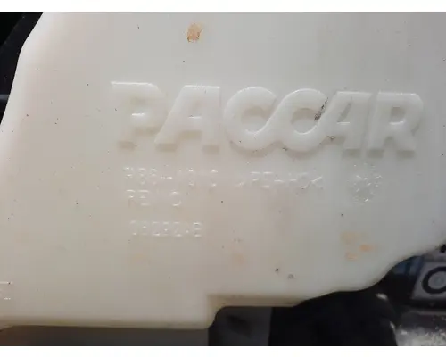 KENWORTH T680 WINDSHIELD WASHER RESERVOIR