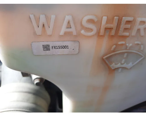 KENWORTH T680 WINDSHIELD WASHER RESERVOIR