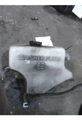 KENWORTH T680 WINDSHIELD WASHER RESERVOIR