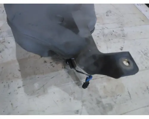 KENWORTH T680 WINDSHIELD WASHER RESERVOIR