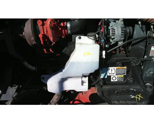 KENWORTH T680 WINDSHIELD WASHER RESERVOIR