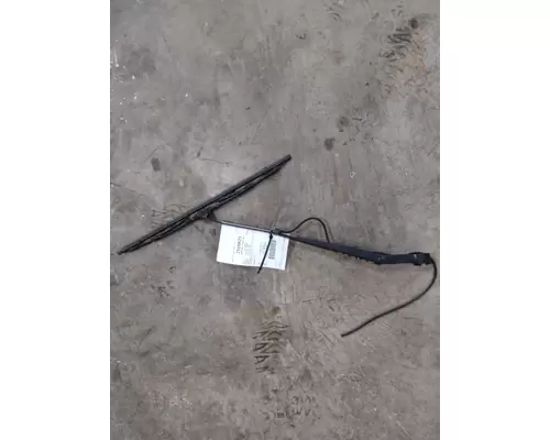 KENWORTH T680 WINDSHIELD WIPER ARM