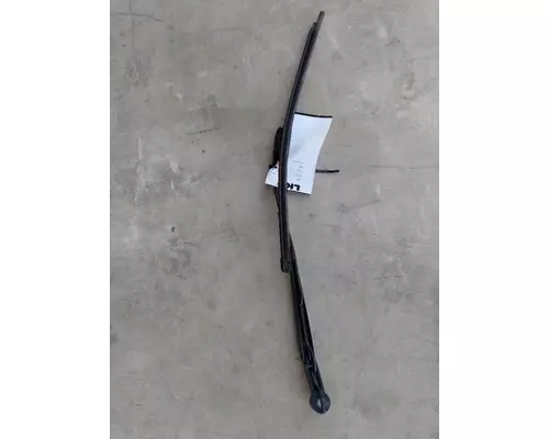 KENWORTH T680 WINDSHIELD WIPER ARM