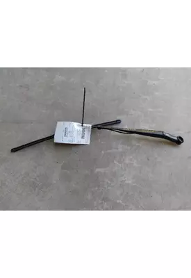 KENWORTH T680 WINDSHIELD WIPER ARM