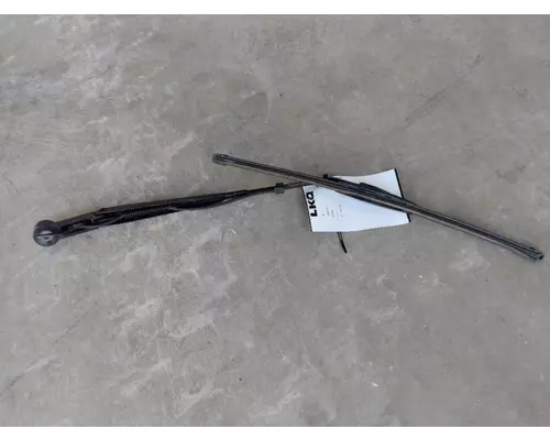 KENWORTH T680 WINDSHIELD WIPER ARM