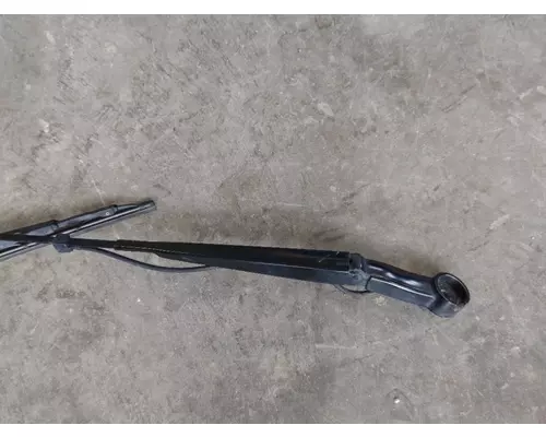 KENWORTH T680 WINDSHIELD WIPER ARM