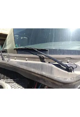 KENWORTH T680 WINDSHIELD WIPER ARM