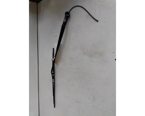 KENWORTH T680 WINDSHIELD WIPER ARM