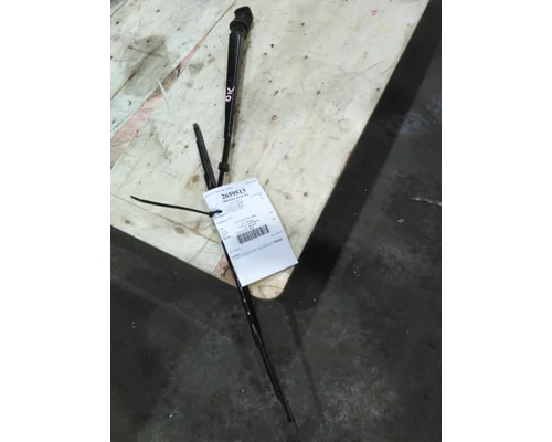 KENWORTH T680 WINDSHIELD WIPER ARM