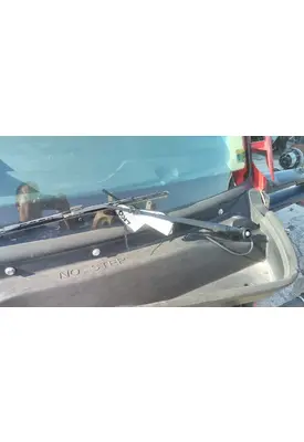 KENWORTH T680 WINDSHIELD WIPER ARM