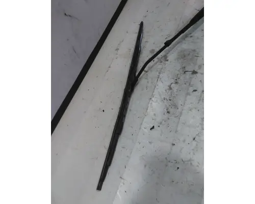 KENWORTH T680 WINDSHIELD WIPER ARM