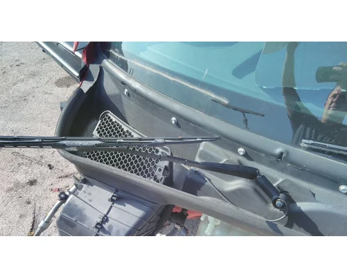 KENWORTH T680 WINDSHIELD WIPER ARM