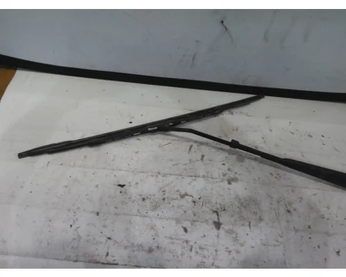 KENWORTH T680 WINDSHIELD WIPER ARM