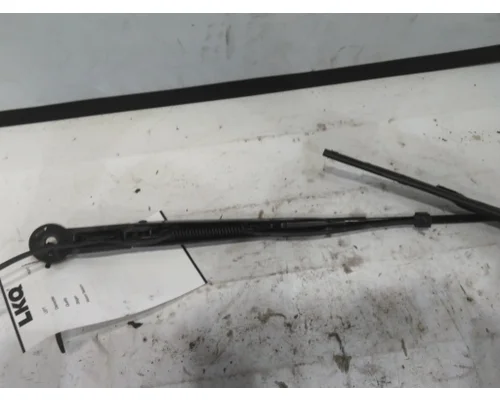 KENWORTH T680 WINDSHIELD WIPER ARM