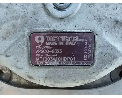 KENWORTH T680 Wet Kit or Hydraulic Tank