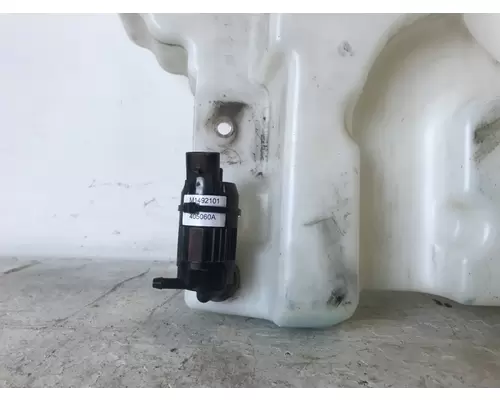 KENWORTH T680 Windshield Washer Reservoir
