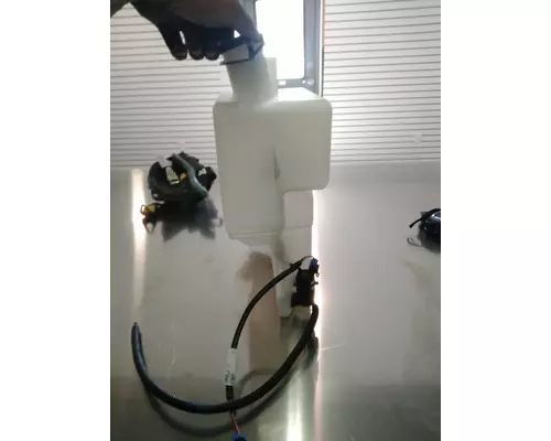 KENWORTH T680 Windshield Washer Reservoir