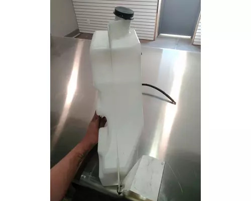 KENWORTH T680 Windshield Washer Reservoir