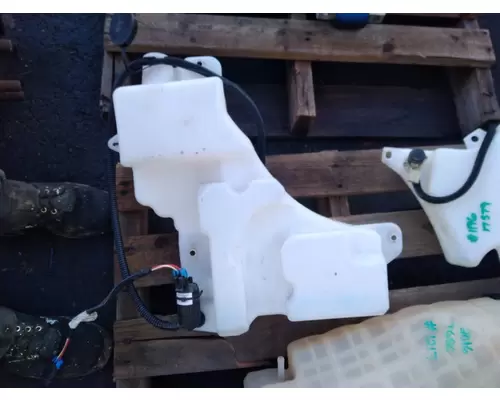 KENWORTH T680 Windshield Washer Reservoir