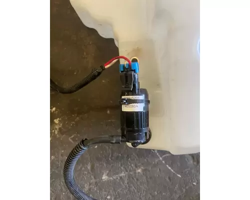 KENWORTH T680 Windshield Washer Reservoir