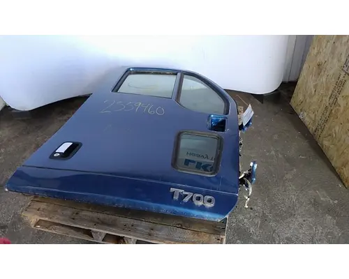 KENWORTH T700 2011-2014 DOOR ASSEMBLY, FRONT