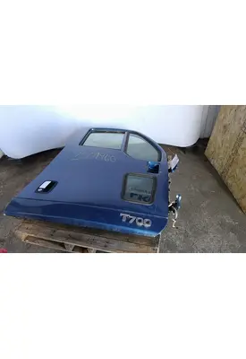 KENWORTH T700 2011-2014 DOOR ASSEMBLY, FRONT