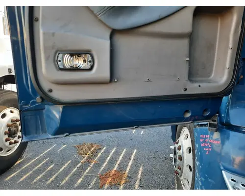 KENWORTH T700 2011-2014 DOOR ASSEMBLY, FRONT