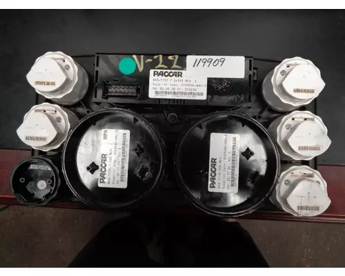 KENWORTH T700_Q43-1117-2-2-101 Instrument Cluster