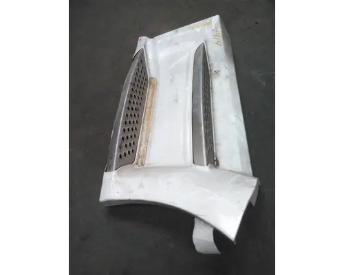 KENWORTH T700 CAB SKIRTSIDE FAIRING