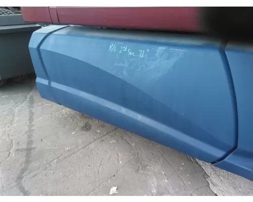 KENWORTH T700 CAB SKIRTSIDE FAIRING