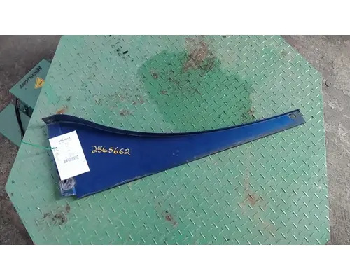 KENWORTH T700 CAB SKIRTSIDE FAIRING