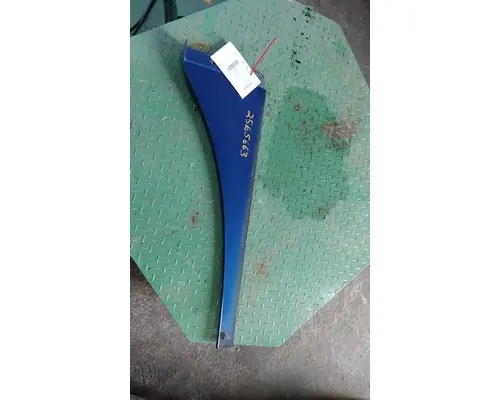 KENWORTH T700 CAB SKIRTSIDE FAIRING