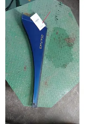 KENWORTH T700 CAB SKIRT/SIDE FAIRING