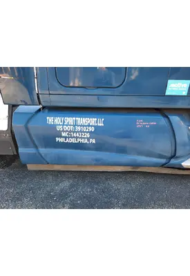 KENWORTH T700 CAB SKIRT/SIDE FAIRING