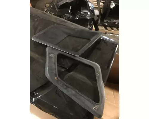 KENWORTH T700 CAB SKIRTSIDE FAIRING