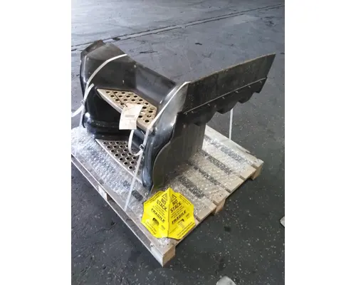 KENWORTH T700 CAB SKIRTSIDE FAIRING