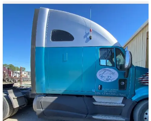 KENWORTH T700 CAB