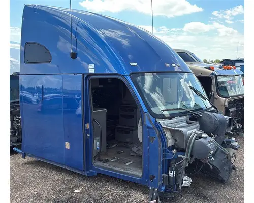 KENWORTH T700 CAB