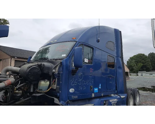 KENWORTH T700 CAB