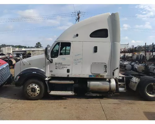 KENWORTH T700 CAB