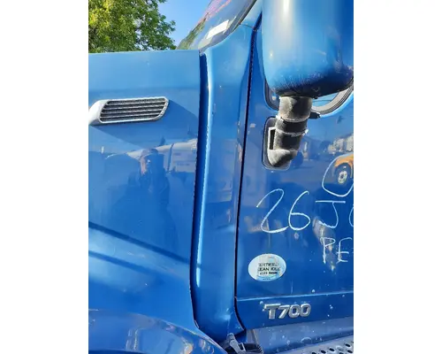 KENWORTH T700 COWL