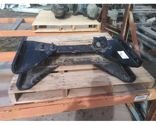 KENWORTH T700 CROSSMEMBER