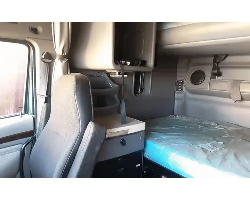 KENWORTH T700 Cab Assembly