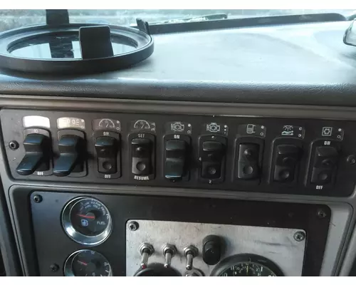 KENWORTH T700 DASH PANEL