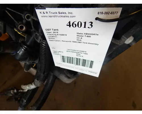 KENWORTH T700 DEF Tank
