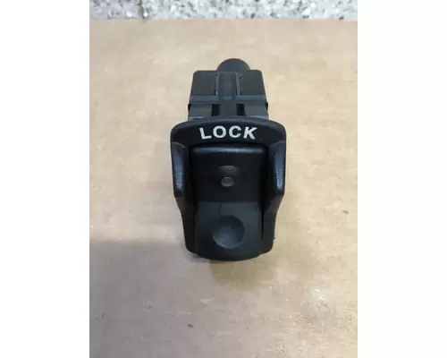 KENWORTH T700 DIFFERENTIAL LOCK SWITCH