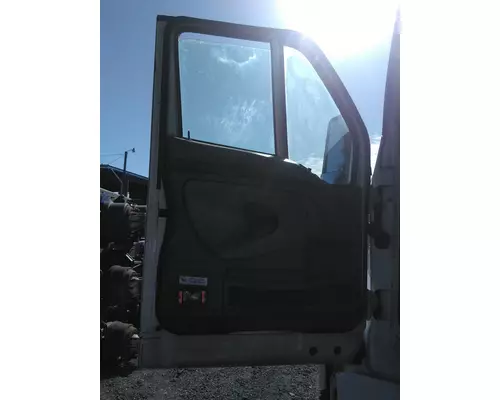 KENWORTH T700 DOOR ASSEMBLY, FRONT