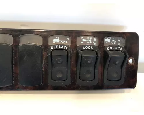 KENWORTH T700 Dash  Console Switch