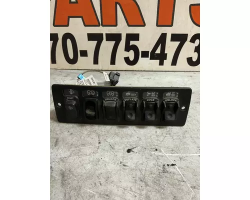 KENWORTH T700 Dash  Console Switch