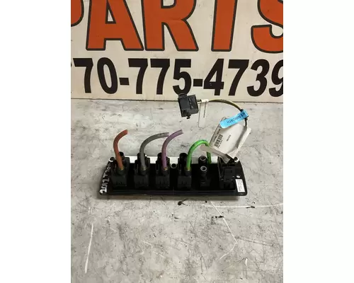 KENWORTH T700 Dash  Console Switch
